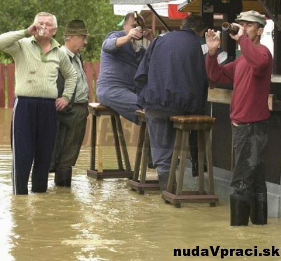 Panika pri povodniach na východe