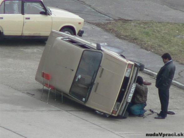 Autoservis na Luníku IX